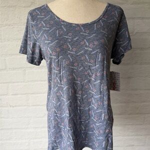 ✨NWT✨ LuLaRoe Classic T Size Small